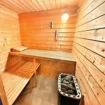 House 5 Min Walk From Ons, Three Bedrooms