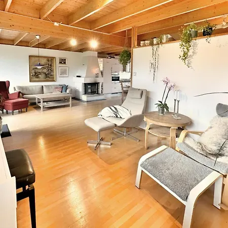 House 5 Min Walk From Ons, Three Bedrooms *